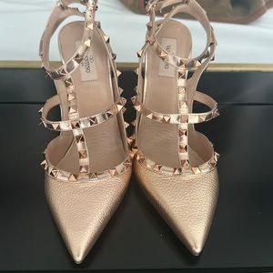 New Valentino Rockstud Heels RoseGold 42